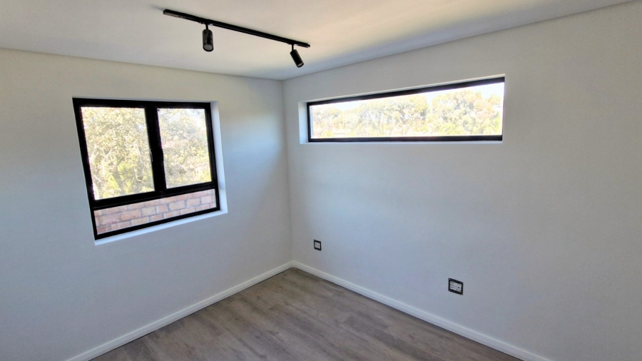 1 Bedroom Property for Sale in Table View Western Cape